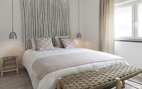 Mare Cheia (High Tide) Beach&Surf Apartments